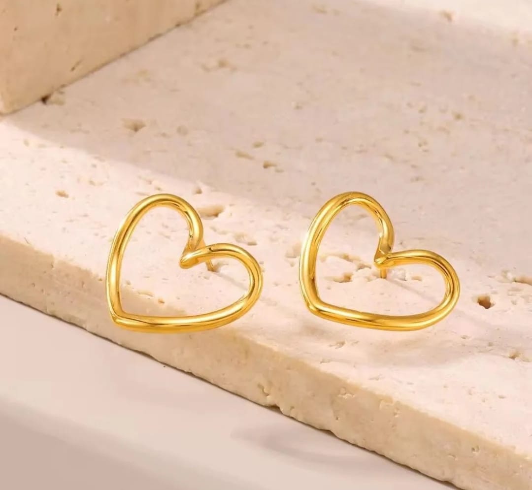 Heart shaped stainless steel studs